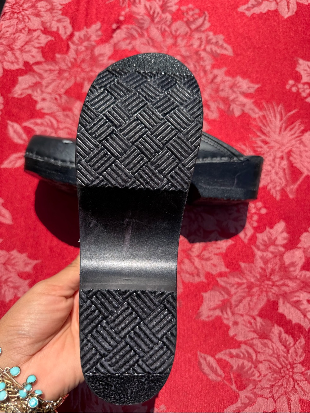 Clogs - Picture 3 of 10